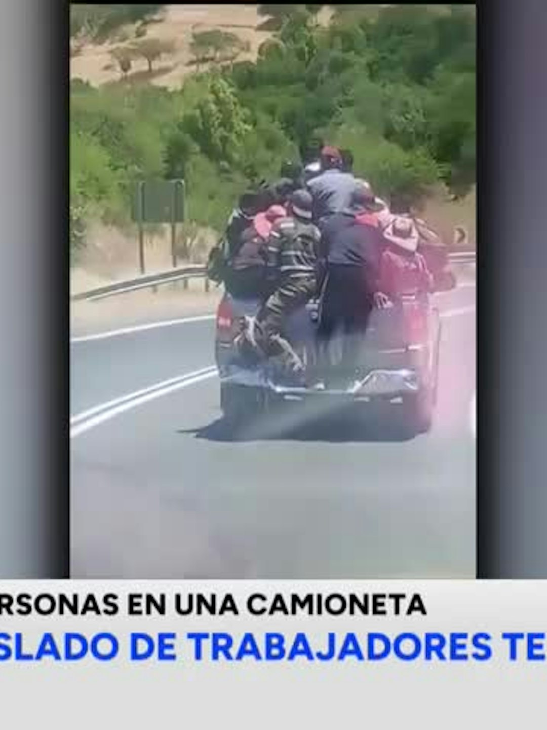Riesgoso traslado de trabajadores agrícolas