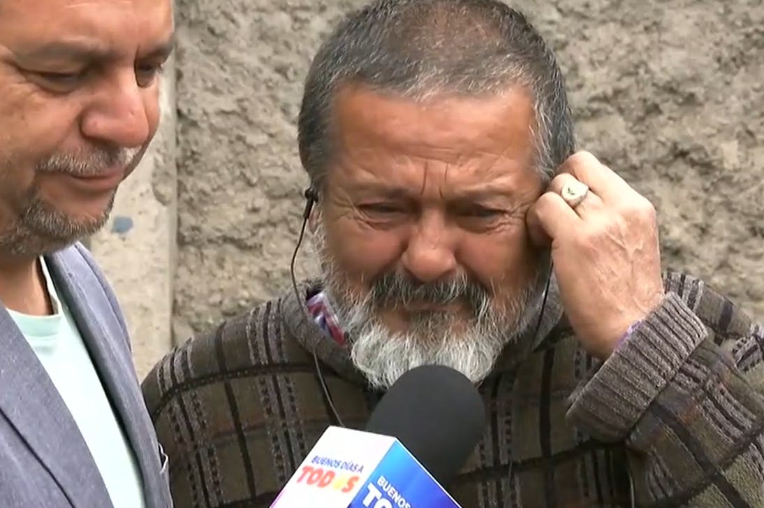 30 años de esfuerzo quedaron en cenizas: Pirómano incendió casa y taller de adulto mayor