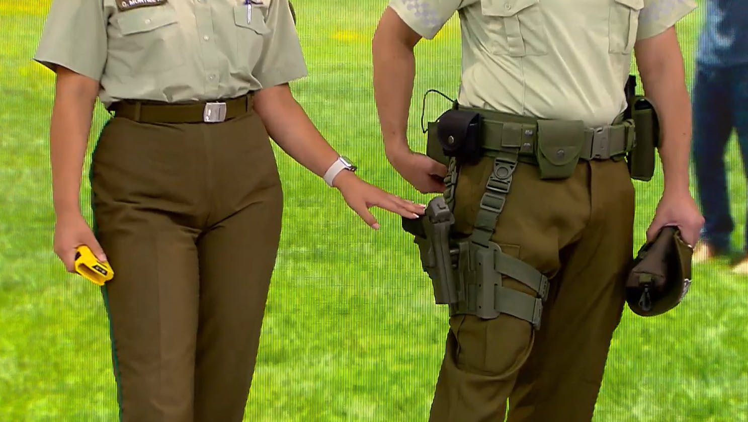 Pistola de electroshock incluida: ¡Conocimos el nuevo uniforme de Carabineros!