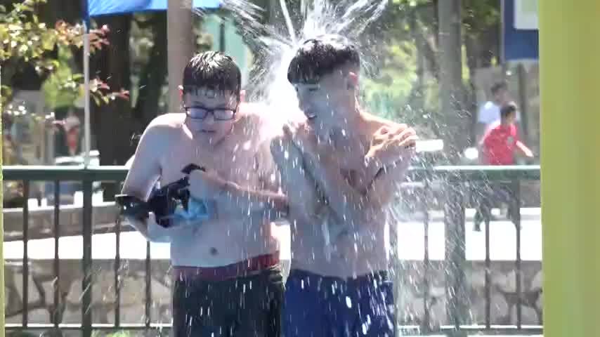 Abrieron juegos de agua del Parque Ecuador de Concepción