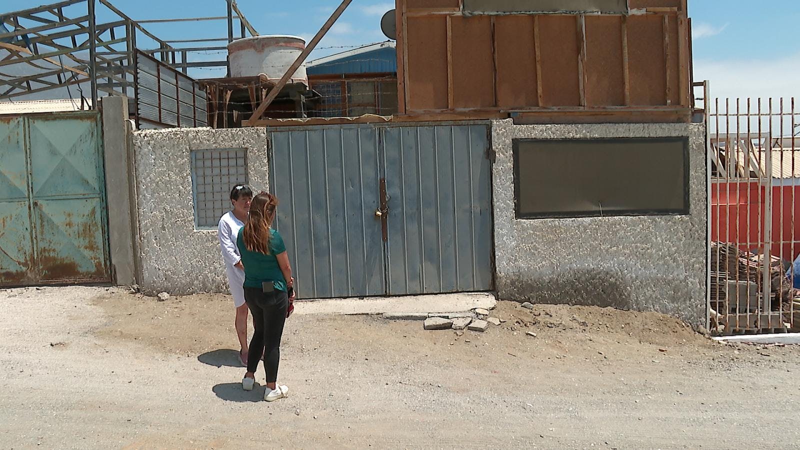 Dos vecinos lesionados graves tras robo y homicidio frustrado en Juan López  