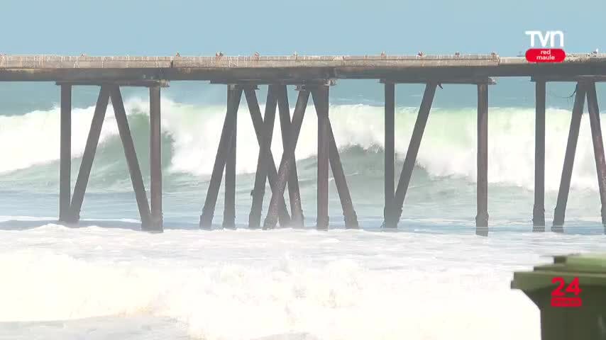 Constitución enfrentó intensas marejadas