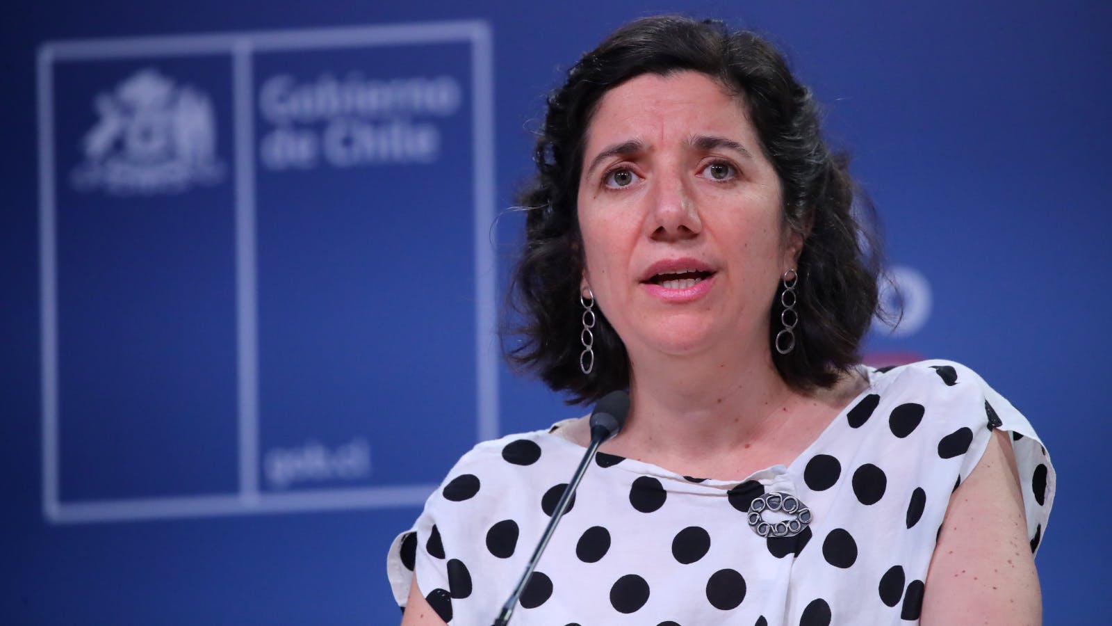 Habla a través de sus ministros