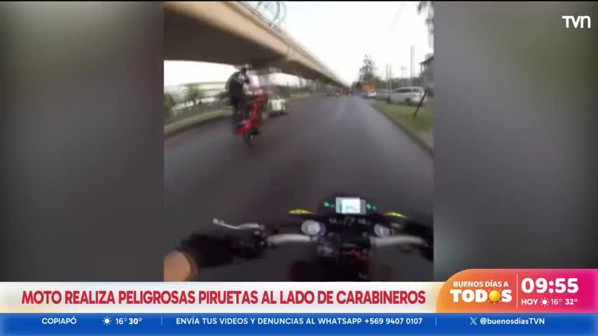 "Se va burlando": Motociclista realiza peligrosas maniobras al lado de Carabineros
