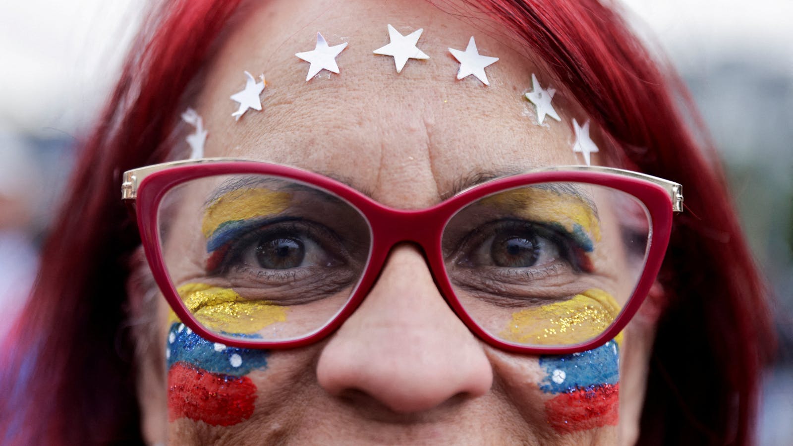 Puede haber tránsito a la democracia si parte del poder militar le da la espalda a Maduro