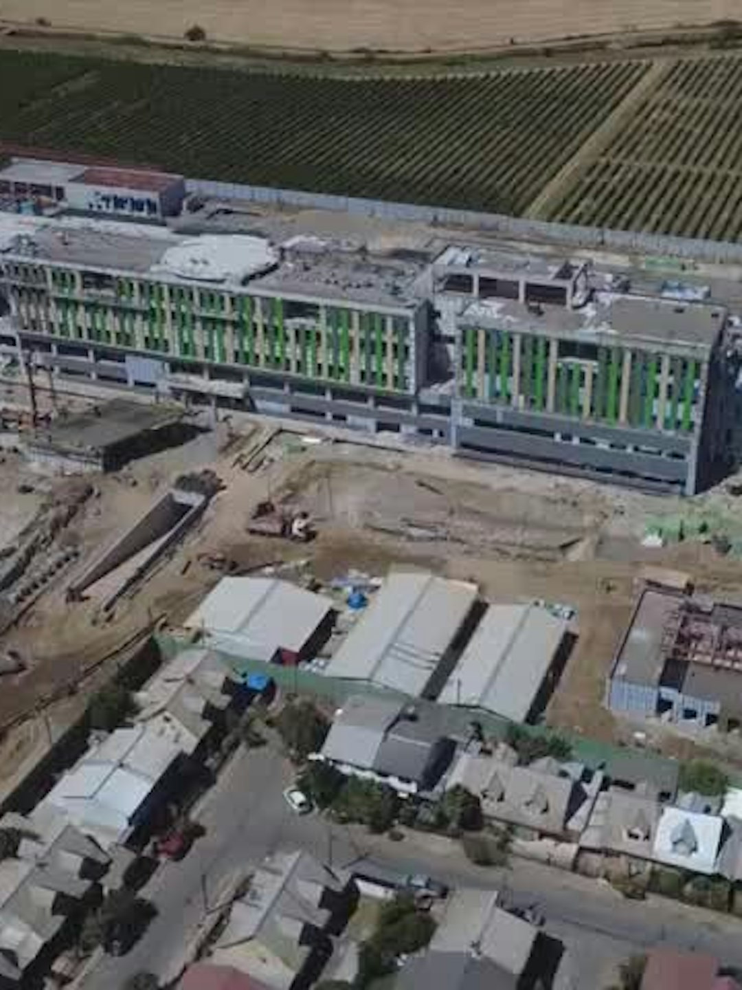 Diferencias considerables entre la construcción del Hospital de Linares versus el de Parral