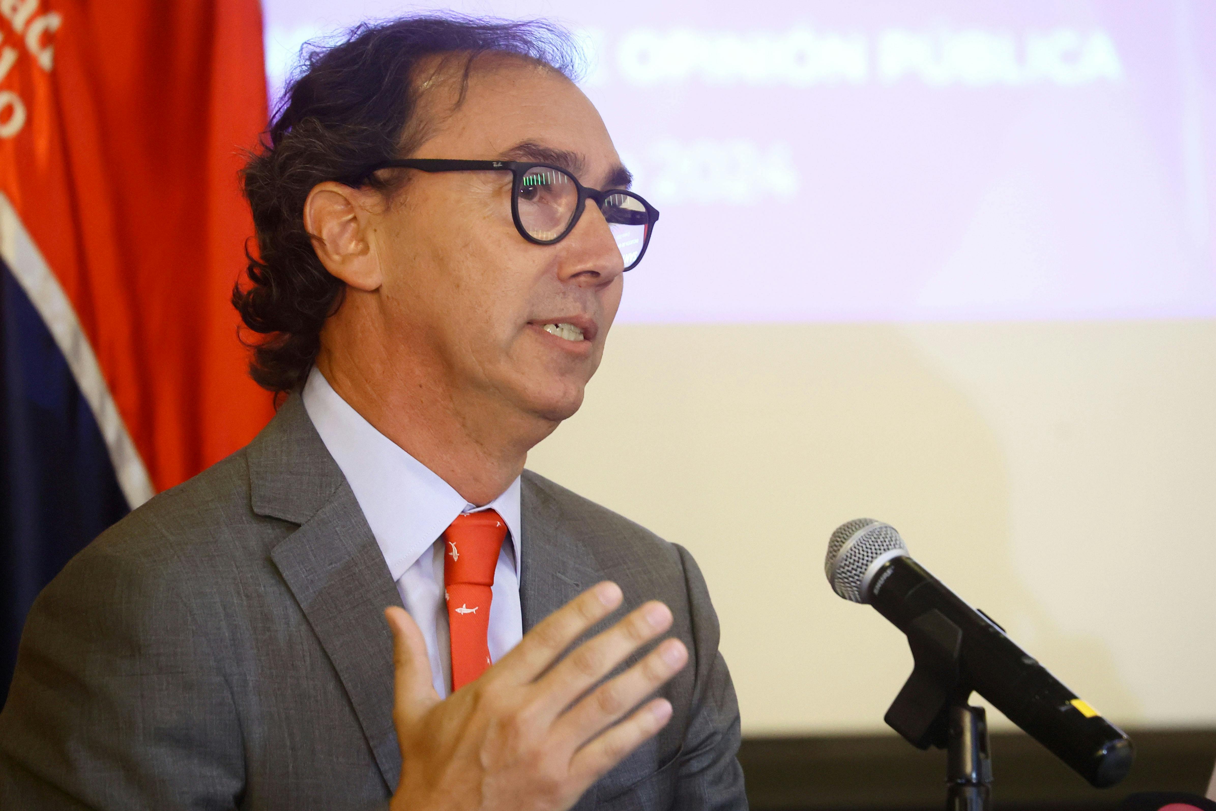 Raúl Figueroa sobre brecha de la PAES en liceos emblemáticos: Hay una comunidad fragmentada, la política educativa dejó el foco del aprendizaje