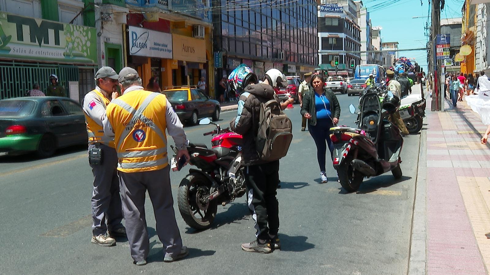 Una sorpresiva fiscalización a motoristas realizaron las autoridades en Antofagasta