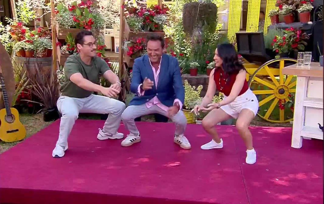 ¡Junto a Ignacio Socías y Vale Reyes! Aprendemos el baile de Ke Personajes 
