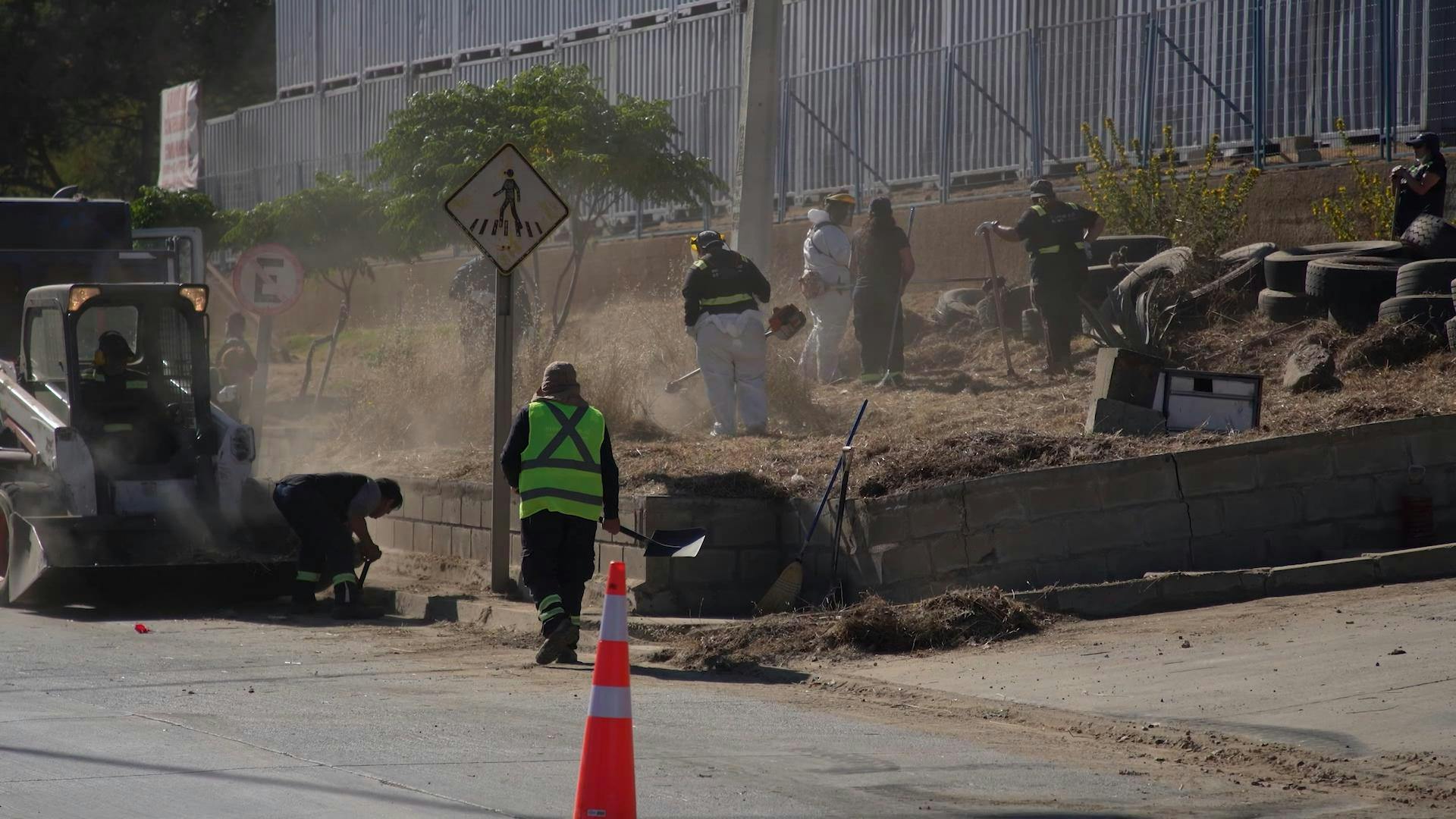 Realizan despejes en Placilla oriente municipio llevó adelante inédito operativo