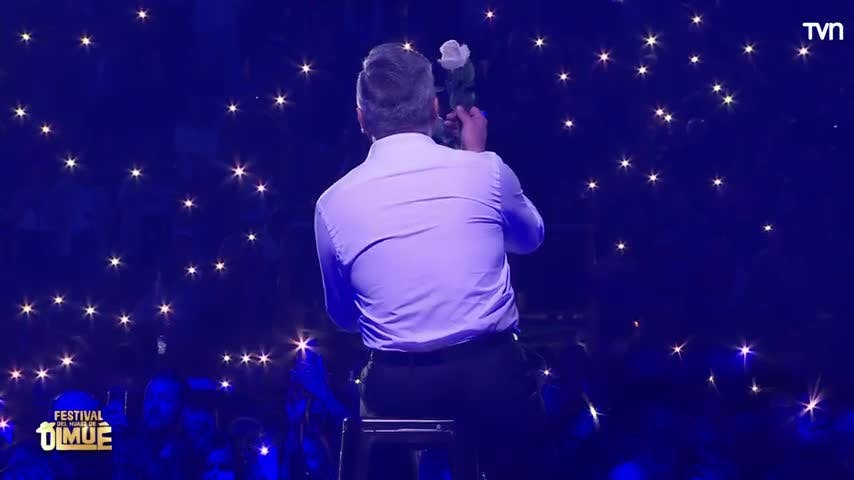 Luis Jara recibe un especial regalo antes de iluminar el Patagual al ritmo de "Ámame"
