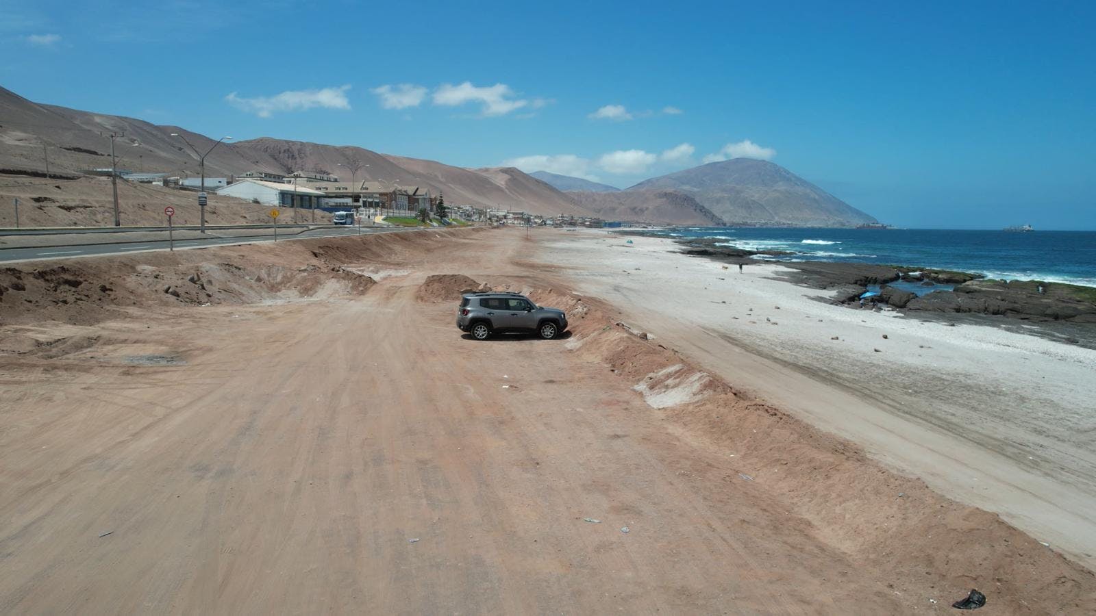 Cursan decenas de multas a automovilistas que siguen ingresando al sector de playa  