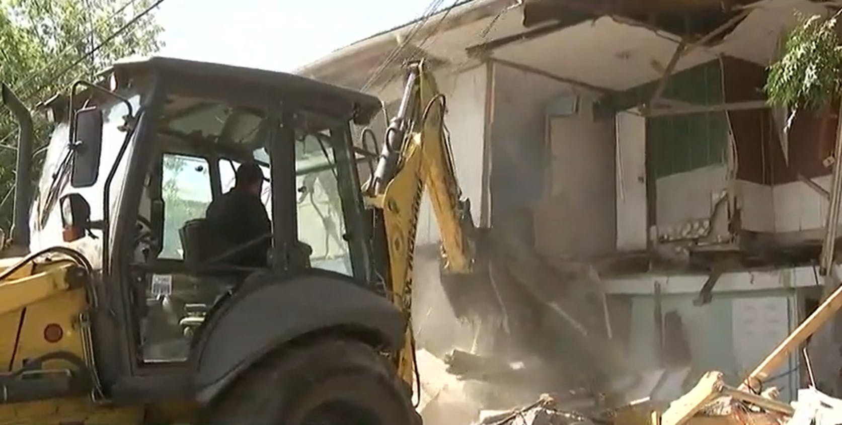 Demuelen casa tomada por Los Pulpos