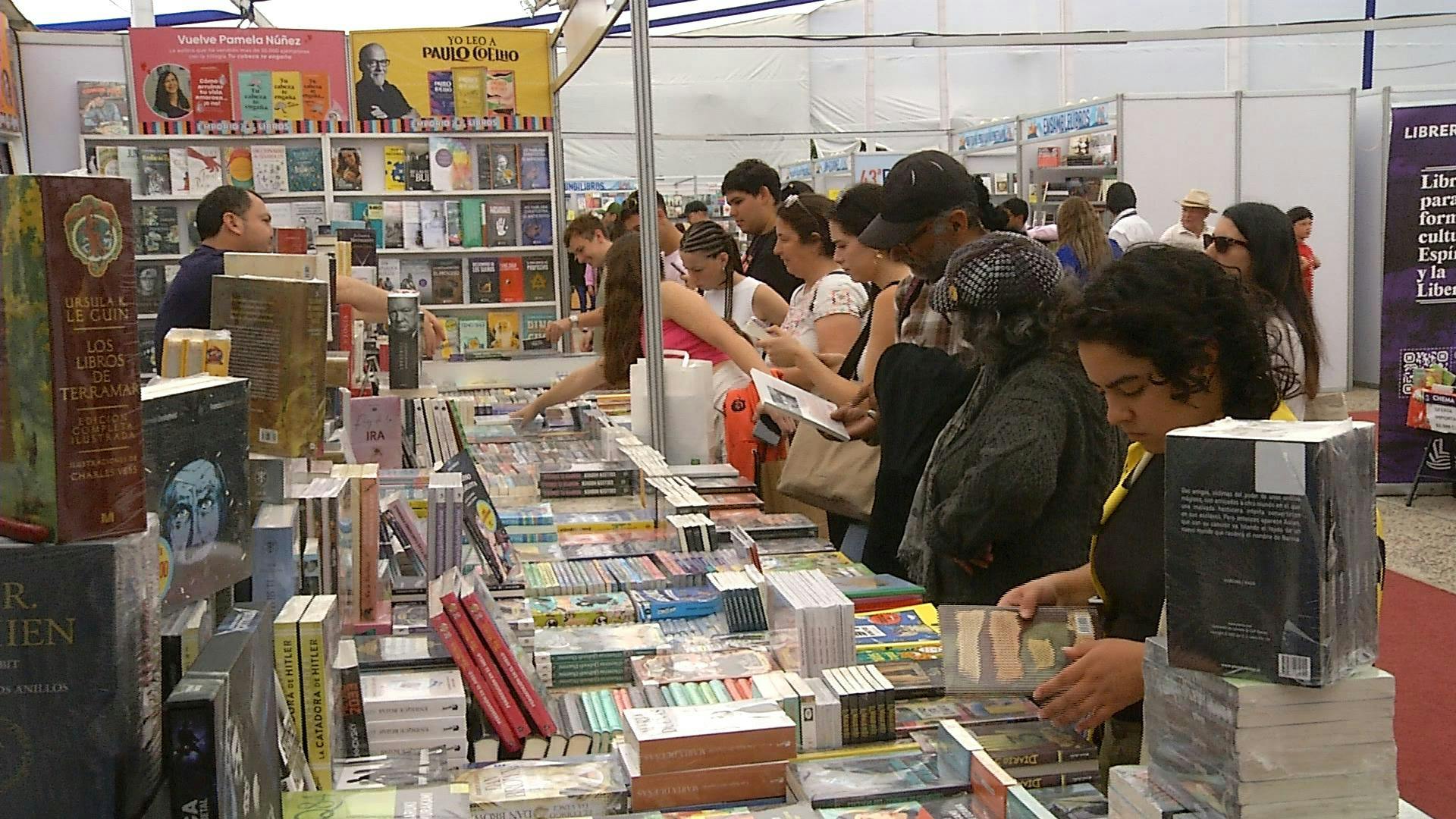 Hasta este domingo se puede disfrutar de la cuadragésima tercera versión de la Feria del Libro de Viña del Mar