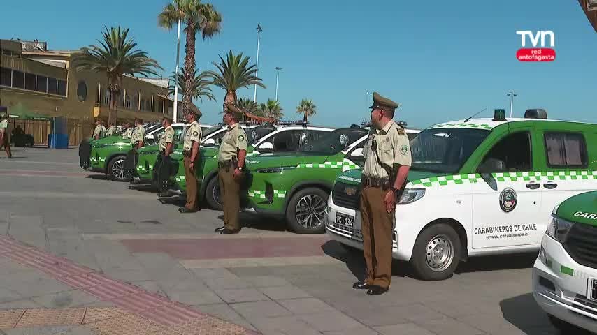 Carabineros de la región  recibió 12 vehículos policiales.