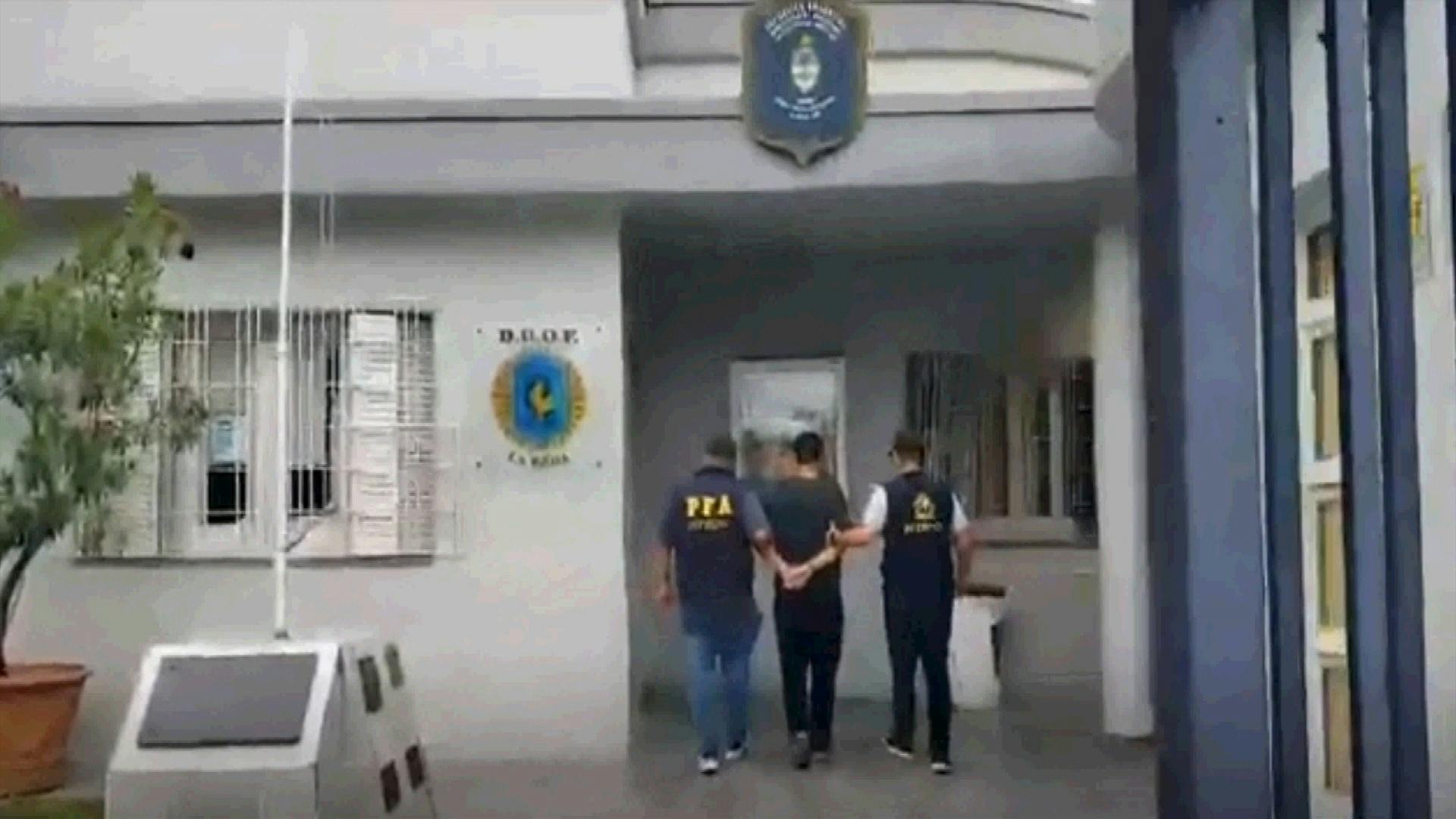 Capturan en argentina a ex carabinero prófugo