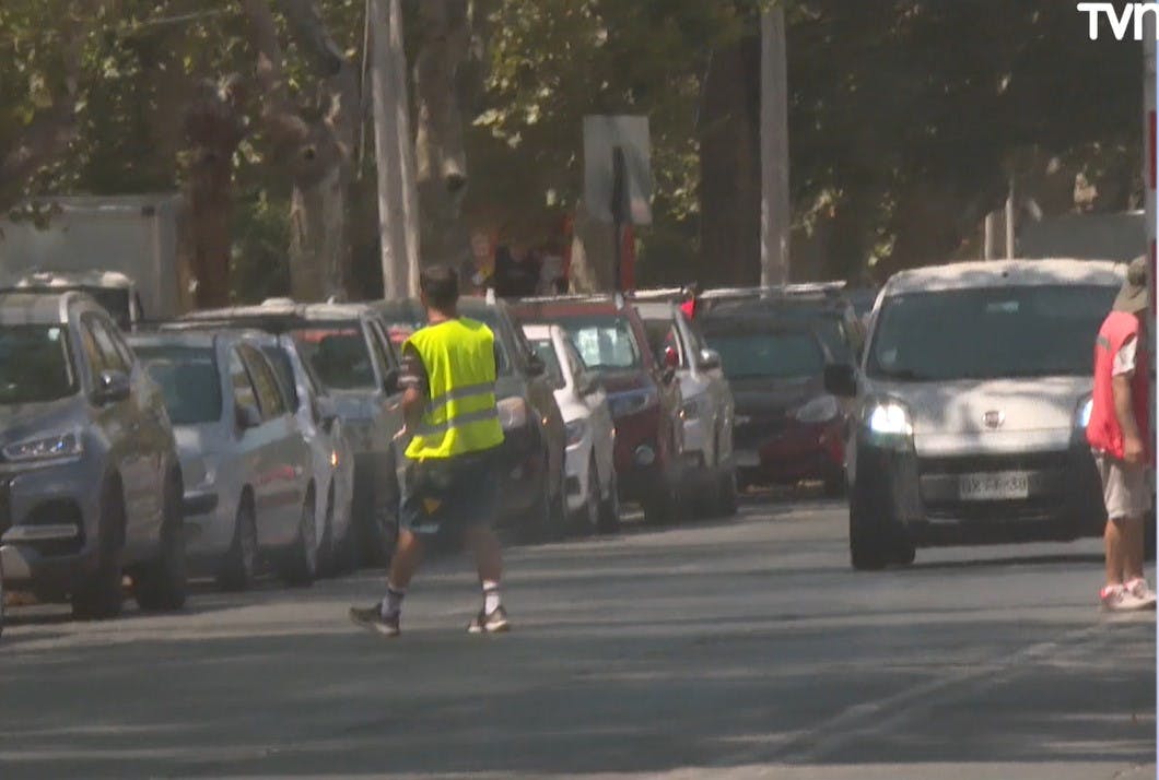 Vecinos de Rondizzoni luchan contra "mafia" de estacionadores
