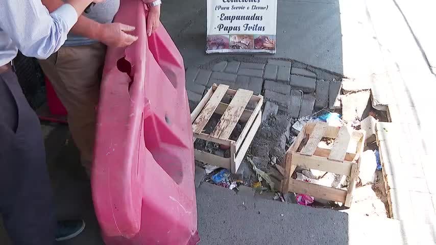 Locatarios de Vega El Esfuerzo denuncian forado en plena vereda