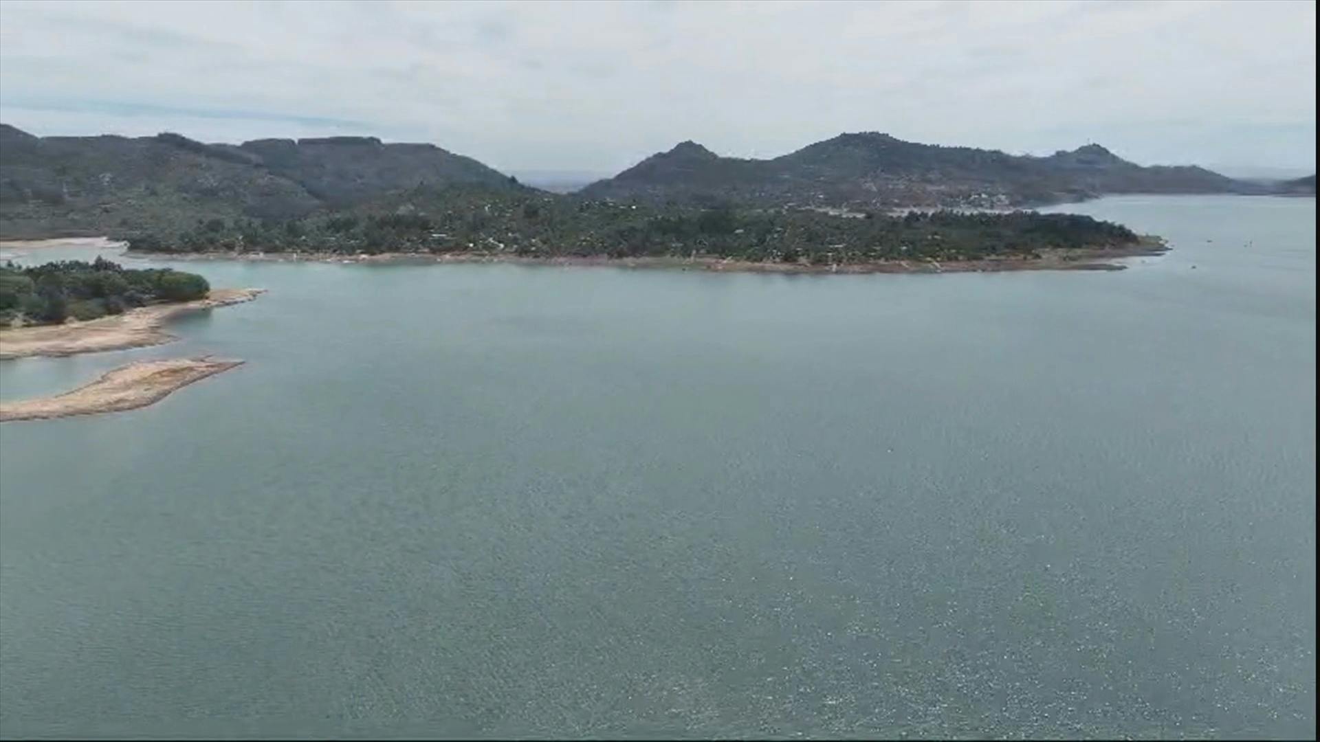 Turistas fueron expulsados de Embalse Colbún