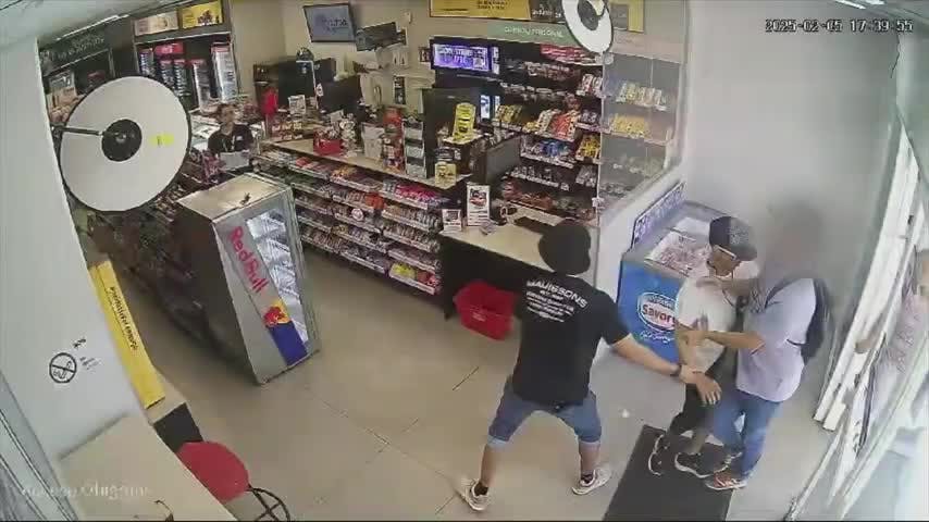4 detenidos tras robar en una tienda: fueron sorprendidos por carabineros de civil