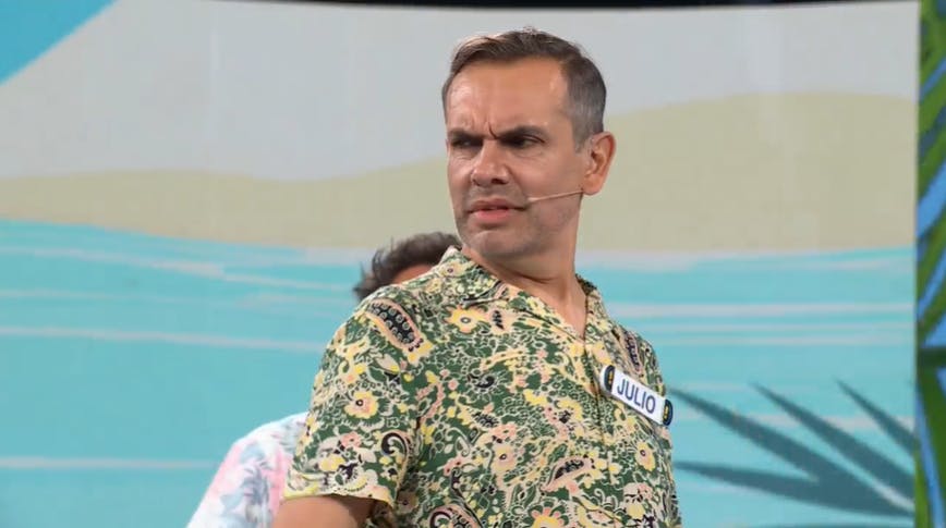 ¿Se habrá equivocado de programa?: Participante es "igualito" a Miguel Bosé