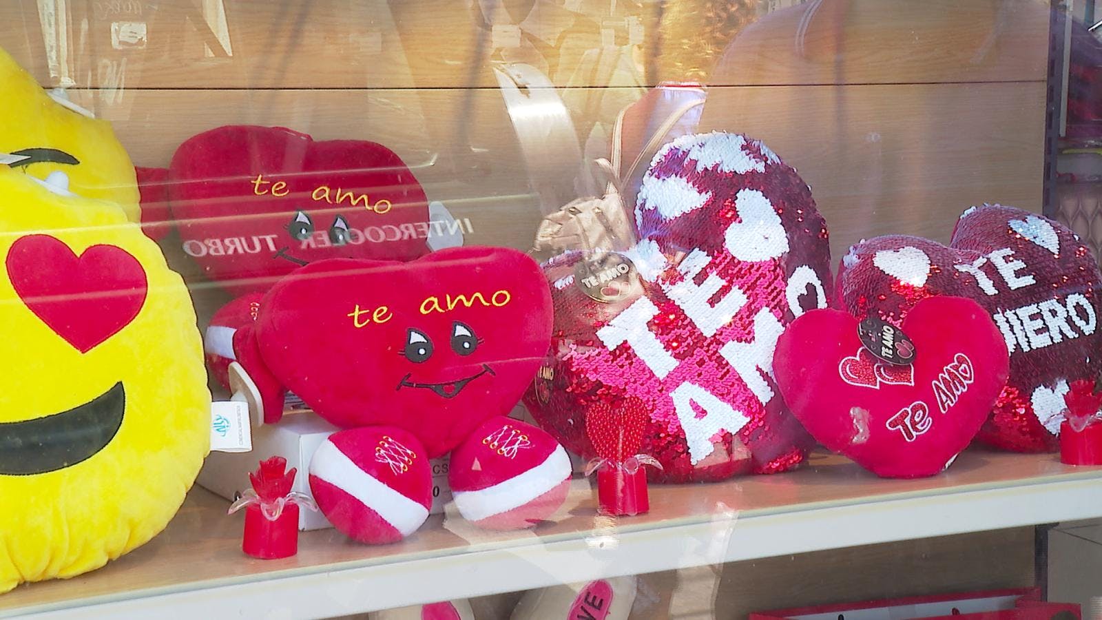 Comercio se prepara para el Día de los Enamorados 