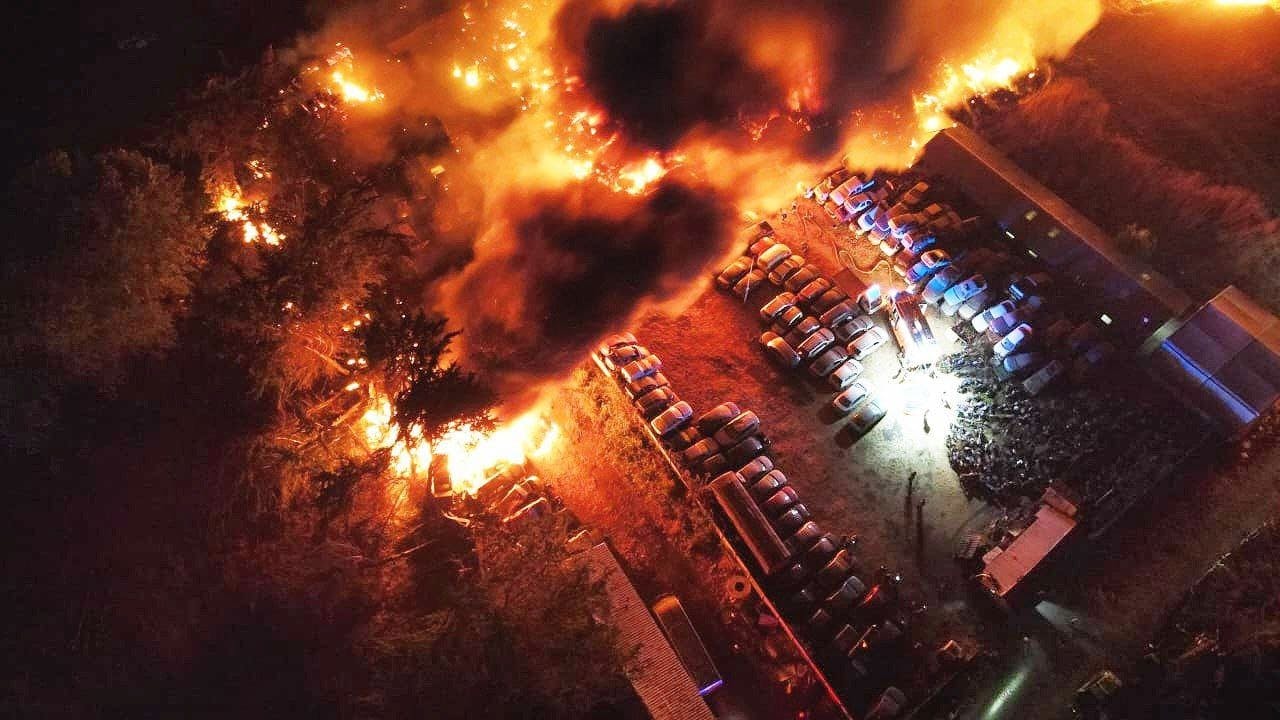 VIDEO: Incendio azota al corralón municipal de San Pedro de la Paz