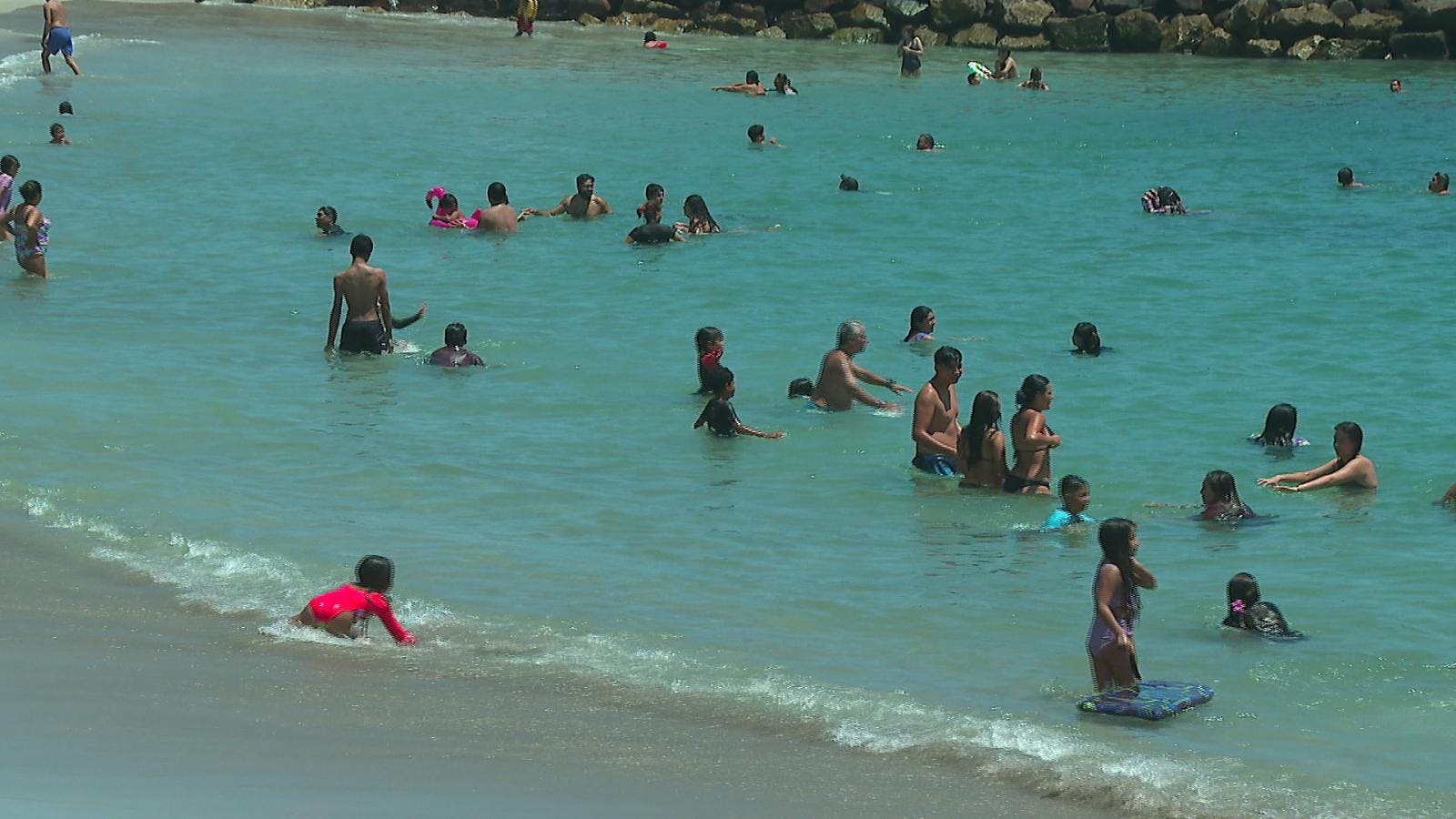 Antofagastinos disfrutan del último fin de semana de vacaciones