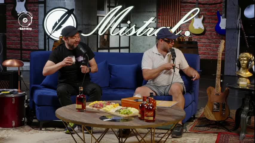 "¡Hey! ¡Ho! ¡Let's go!": el improvisado "guitarreo" entre Don Rorro y Lalo Ibeas 