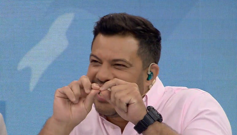 "Pucha que es apretao": El historial de "mano de guagua" de Simón Oliveros