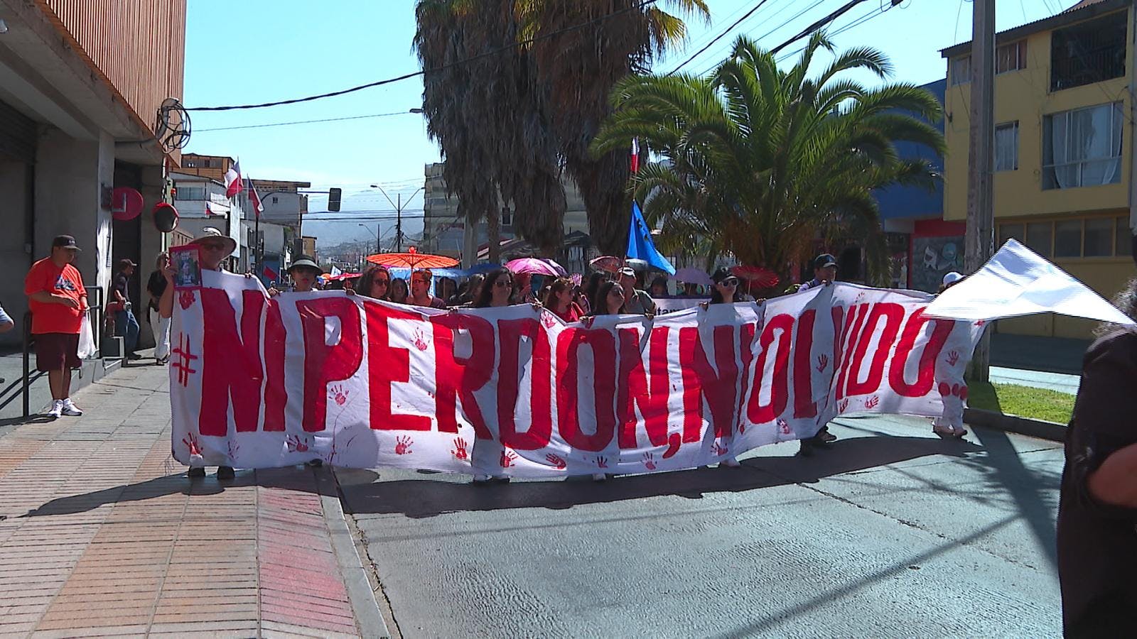 Profesores paralizan y marchan al cumplirse un año de la muerte de la profesora Katherine Yoma 