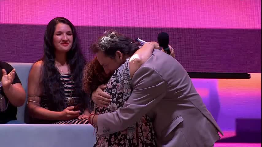 Vino al programa para que su madre conociera a Daniel Fuenzalida: Te quiere dar un beso"