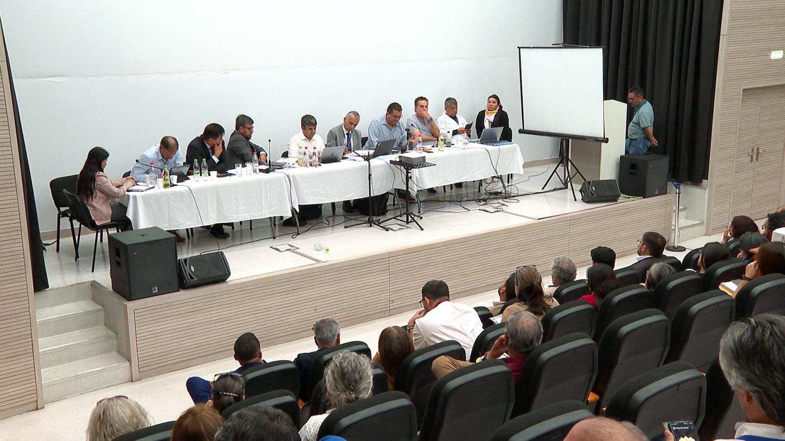 En Antofagasta sesiona comisión que investiga listas de espera