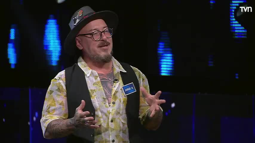Participante sorprende con truco de magia