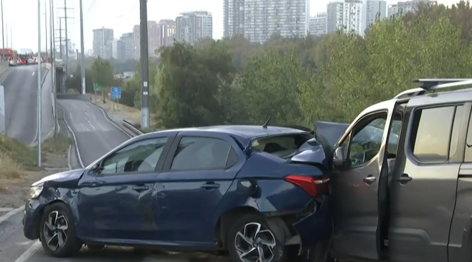 Intento de encerrona termina con tres personas heridas en Costanera Norte 