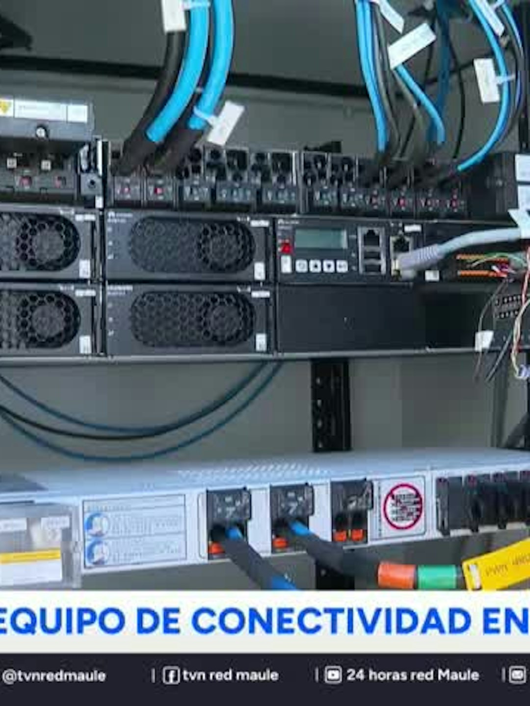 Maule cuenta con moderno carro móvil de emergencia para estar comunicados