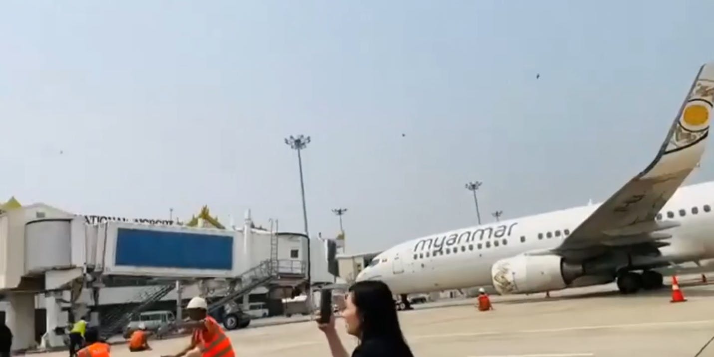 Así se vivió el terremoto 7.7 en un aeropuerto del sudeste asiático 