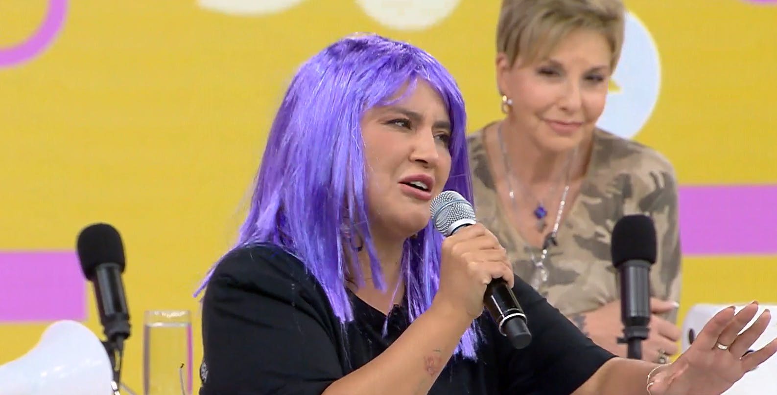 ¡Karaoke en modo Shakira en "El Medio Día"!