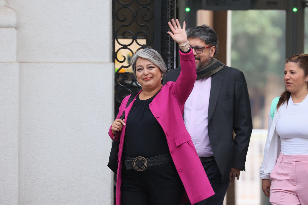 Jeannette Jara deja el gobierno con miras a la carrera presidencial 