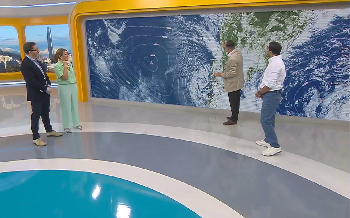 Iván Torres responde: ¿En qué comunas y a qué hora lloverá? 