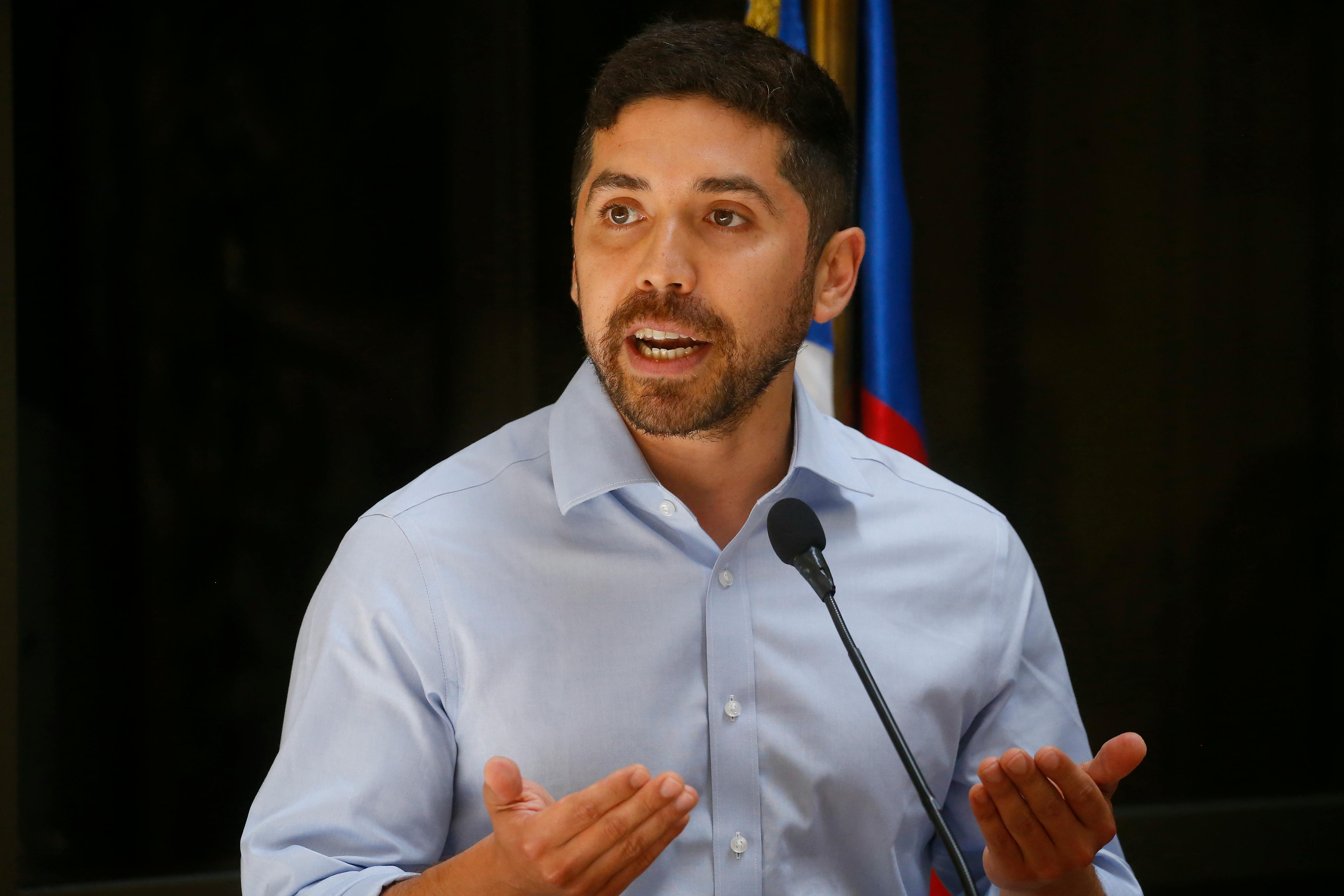 Santana pide a Colo Colo asumir responsabilidad en muerte de hinchas: "Es un hecho sin precedentes"