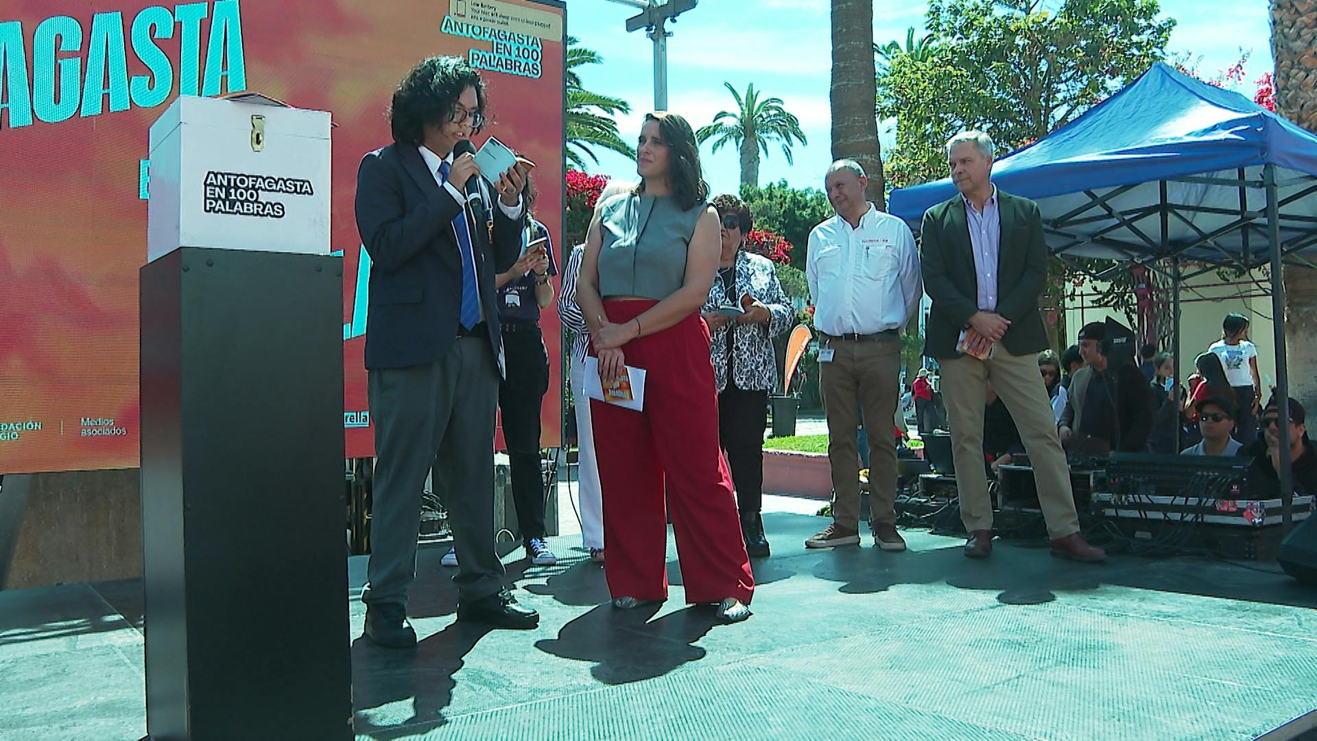 Lanzan nueva versión de Antofagasta en 100 palabras