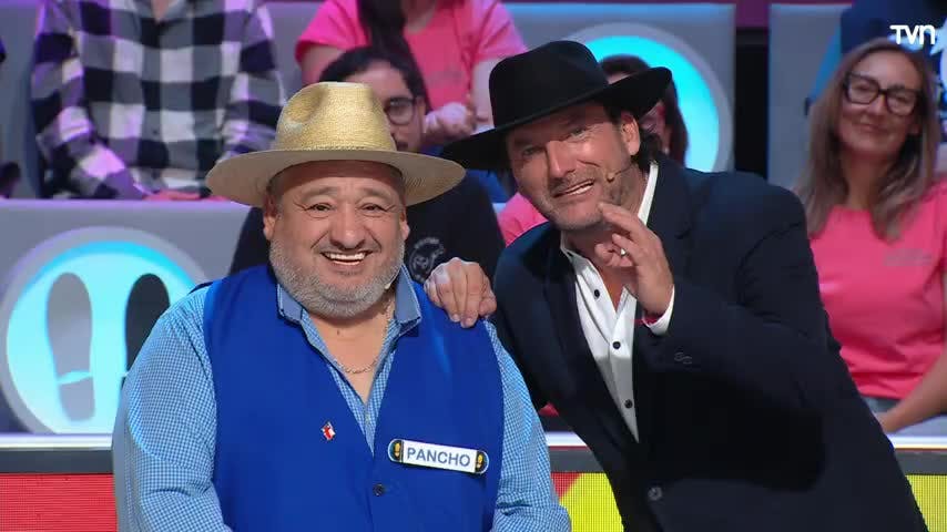 Pancho del Sur regalonea a Daniel Fuenzalida con nuevo regalo