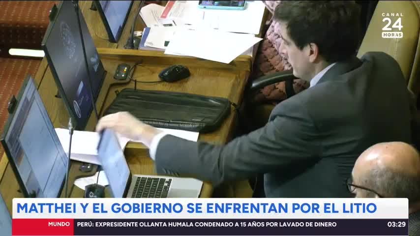 Matthei y el Gobierno se enfrentan por el litio 
