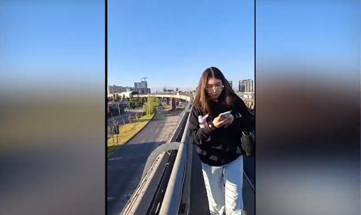 Masiva falla en Línea 5: Pasajeros evacúan por las vías del Metro por corte de luz