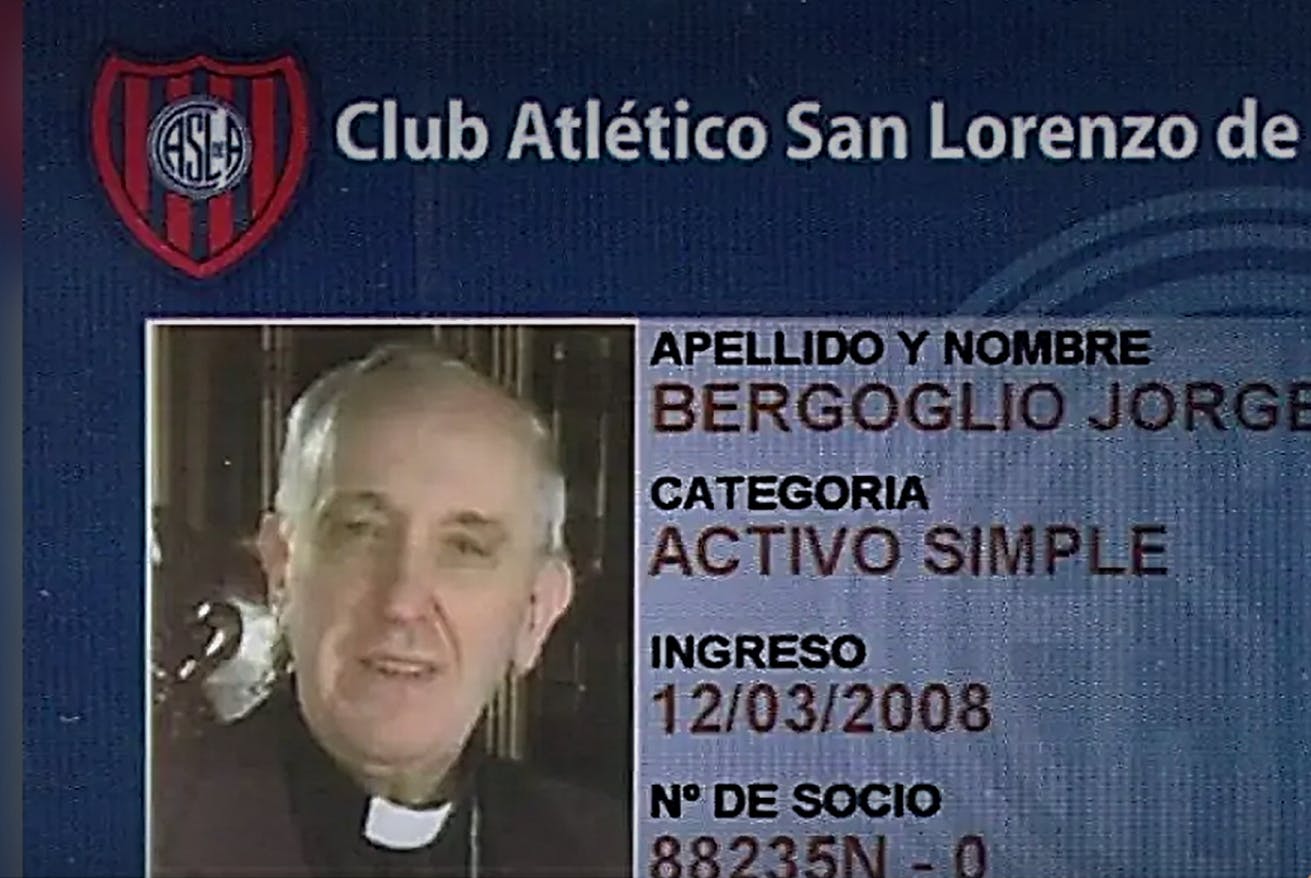 La coincidencia de la muerte del Papa Francisco con su carnet de socio de San Lorenzo 