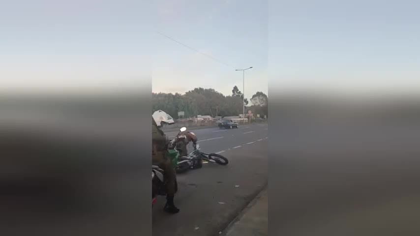 Conductor de auto tuning atropelló a carabinero y otro uniformado le disparó
