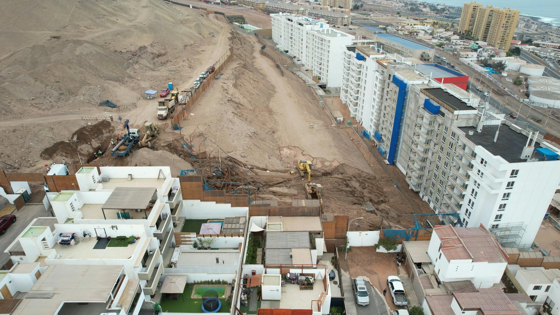Rotura de matriz deja a más de 10 mil clientes sin agua potable