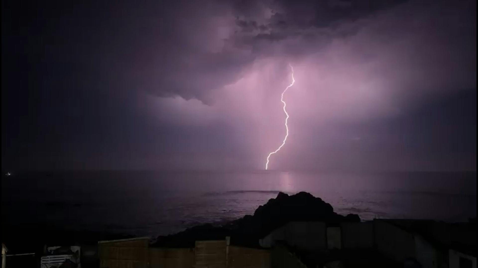 Tormentas eléctricas sorprende a tocopillanos
