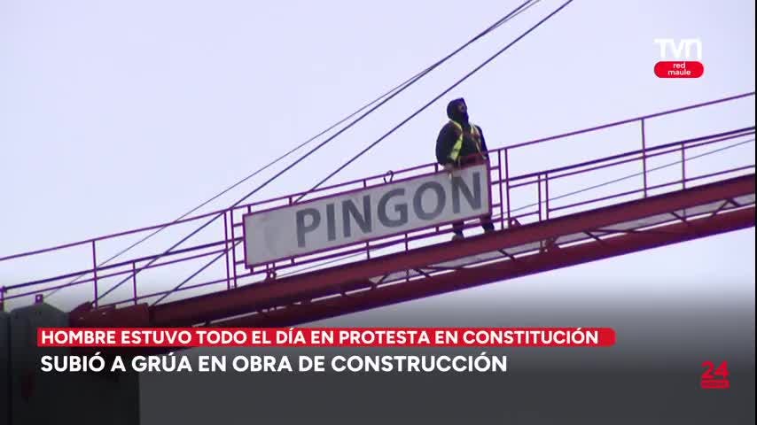 Hombre protestó sobre grúa en obra de construcción en Constitución